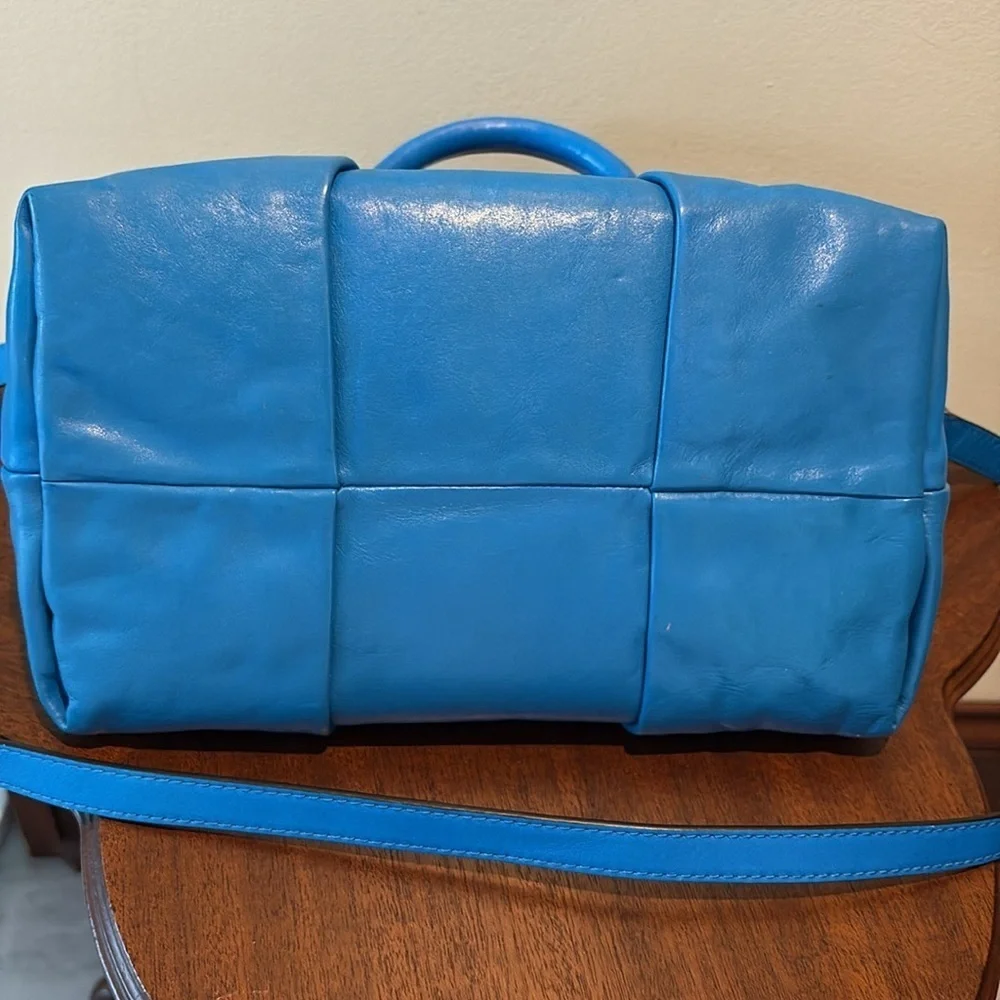 Marc Jacobs  Marc by Marc Satchel Crossbody bag  smooth leather  bright blue EUC